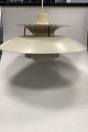 Poul Henningsen 
for Louis 
Poulsen White 
pendant PH 5