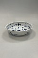 Royal 
Copenhagen Blue 
Fluted Plain 
Bowl No. 304
Measures 
19,5cm / 7.68 
inch