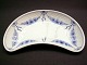 Bing & Grøndahl EmpireKidney shaped serving dish no. 41Length 20 cmNice condition