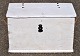 Ship's chest 
from Samsø. 
Painted pine. 
19th century.