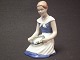 Bing & Grøndahl 
 Figurine
Girl with 
garland no. 
2345
Design Vita 
Thymann
Height 14 ...