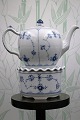 Royal 
Copenhagen, 
Blue Fluted tea 
warmer. 
RC# 1/9787...