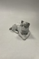 German Bulldog 
Porcelain 
Figurine 
Measures 
17,3cm / 6.81 
inch