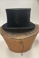 Old High Hat of 
Mole Skin
Size 58
Measures 
30,3cm x 25cm x 
14,5cm