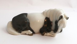 Figurines