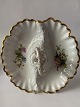 Cabaret dish 
With flowers 
and handles 
from Bing and 
...