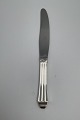 Hans Hansen 
Arvesølv No. 6 
Sterling Silver 
Lunch Knife
Measures 20cm 
/ 7.87 inch
