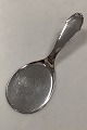 Christiansborg 
silver serving 
spatula
Measures: 14.2 
cm / 5.59 inch