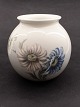 B&G ball vase 
8697/472 H 15 
cm. item no. 
615789