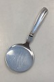 Danish Double 
Fluted Silver 
Serving Spatula
Measures: 18.9 
cm / 7.44 inch