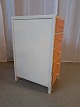 Malet kommode 
fra 1960erne.
Den har 
brugsspor.
Højde 72cm 
Bredde 30cm 
Dybde 45cm
