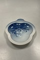 Bing and 
Grondahl 
Christmas Rose 
Serving Bowl No 
42A