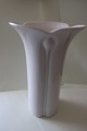 A beautiful 
white vase from 
Arzberg, 
Germany
Theis vase ...