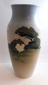Royal 
Copenhagen. 
Porcelain vase 
with farmhouse. 
Model 2600/137. 
Height 32 cm. 
(1 quality)