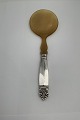 Georg Jensen 
Silver / Horn 
Acanthus Server 
No. 206 
Measures 20,3 
cm (7.99 inch)