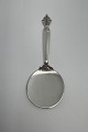 Georg Jensen 
Sterling Silver 
Acanthus Server 
No. 388 
Measures 
17,3cm / 6.81 
inch