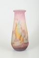 Muller Frères, 
Luneville
Art Deco art 
glass vase, 
1930s.