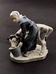 Royal 
Copenhagen girl 
with calf 779