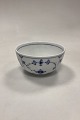 Royal 
Copenhagen Blue 
Fluted Plain 
Bowl No. 211
