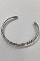 Modern Open Neckring in Silver. 