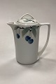 Rosenthal 
Donatello Blue 
Cherry 
Chokolade Pot 
Has a small 
chip at the 
spout, see ...