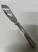 Cake knife Margit Silver plated.Length 27.8 cm.Polished and Used condition.