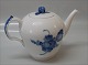 2 pcs in stock
Royal 
Copenhagen Blue 
FLower braided 
8244-10 Tea 
pot, round 100 
cl 16 x 25 cm 
In ...
