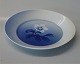 Bing and 
Grondahl 
Christmas Rose 
021 b Round 
dish (medium) 
16.6 cm Marked 
with the three 
Royal ...