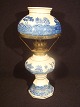 Patroliums lamp
with Willow 
Pattern