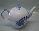 Royal Copenhagen Blue FLower curved 1788-10 Tea pot 33 3/5 oz 16 x 25 cm In mint and nice condition