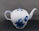 Blue Flower Curved Danish porcelain. Covered tea pots No 143