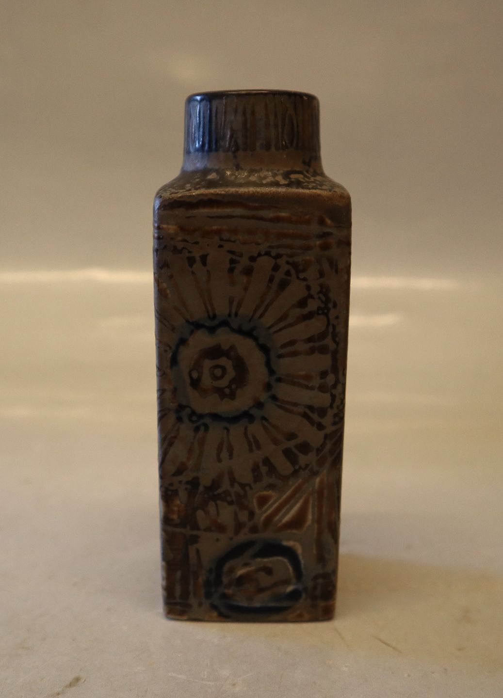 Klosterkælderen - RC Faience 870-3258 Square brown vase 12 cm