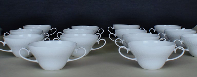 Rosenthal Bjorn Wiinblad 14 bouillon cups.