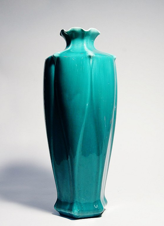 Large Rorstrand art nouveau crackled/craquelé vase in faience.