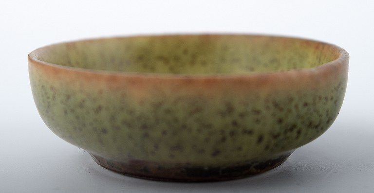 Rorstrand, Gunnar Nylund miniature ceramic bowl. 
