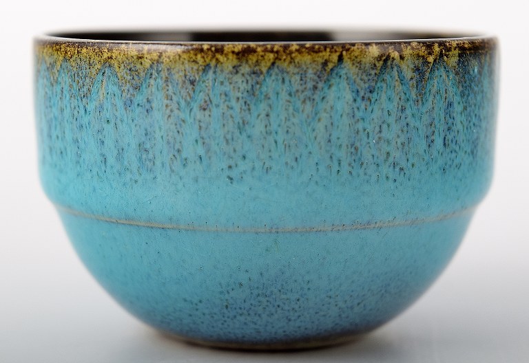 Stig Lindberg (1916-1982), Gustavsberg Studio, keramik miniature vase. Smuk 
turkis glasur.