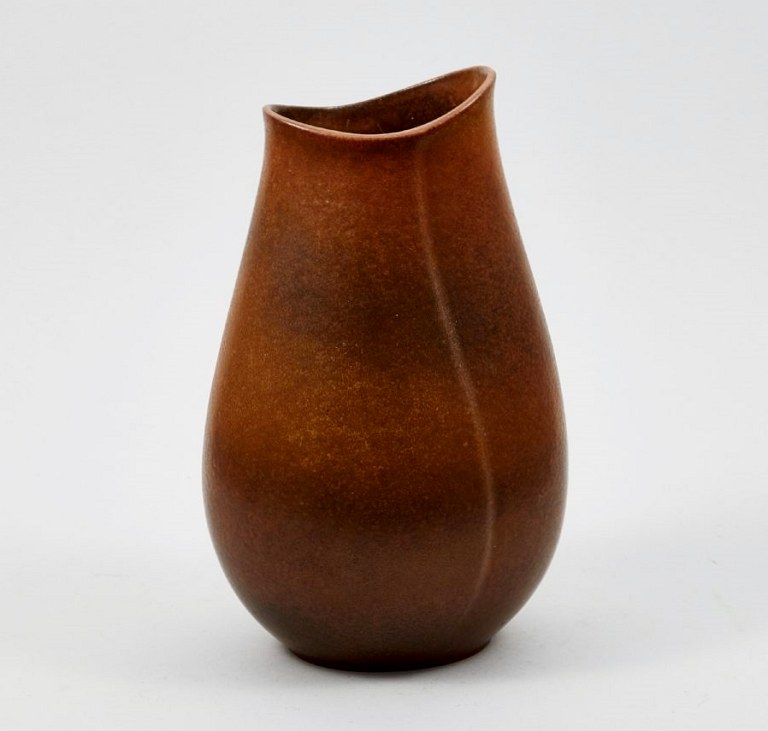 Gunnar Nylund, Rörstrand keramik vase . 
