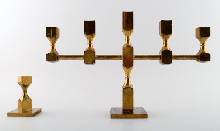 Gusum metal, two candlesticks in brass.
