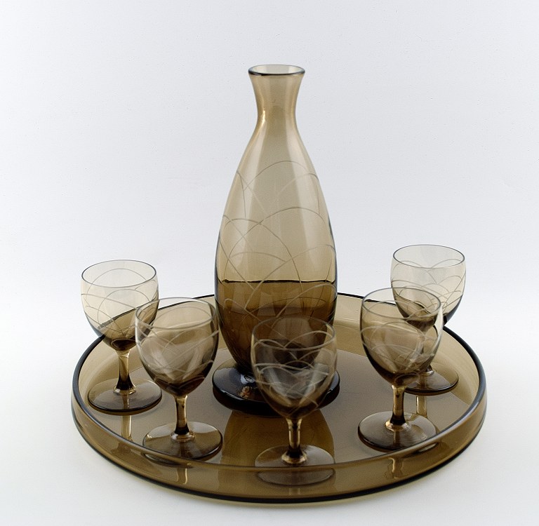 Daum, Nancy, Art Deco bar set, decanter and five glasses on tray.
