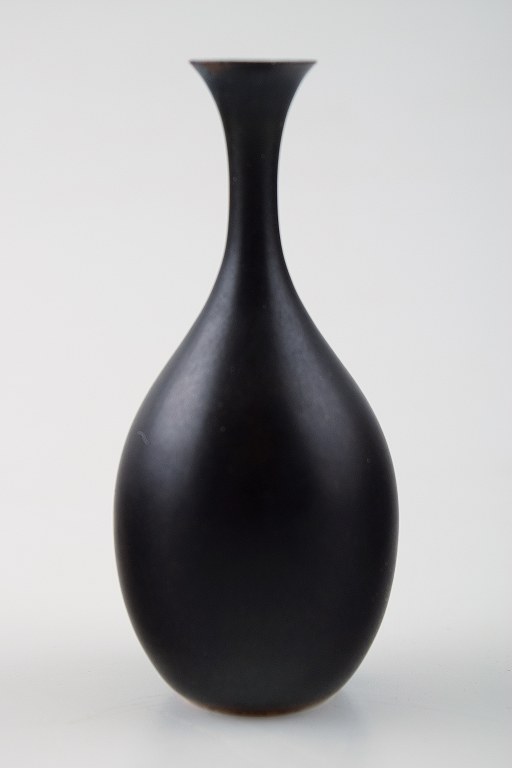 Rörstrand, Gunnar Nylund miniature keramikvase.