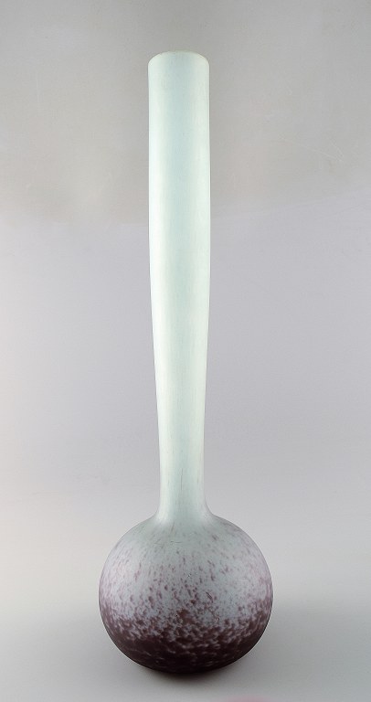 MONUMENTAL DAUM, NANCY. VASE Soliflore ART GLASS.