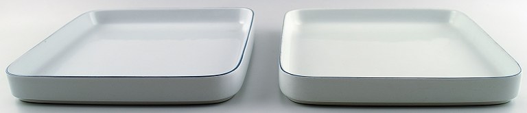 3 rectangular dishes. Aluminia/Royal Copenhagen, blue line, earthenware. Blue 
Line was designed by Grethe Meyer for Aluminia and later Royal Copenhagen.