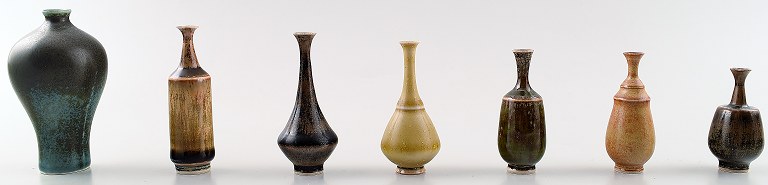 Samling Höganäs m. fl. miniature vaser, i alt 7 stk.
