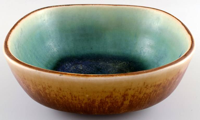 Eva Staehr Nielsen for Saxbo, ceramic bowl in modern design.
