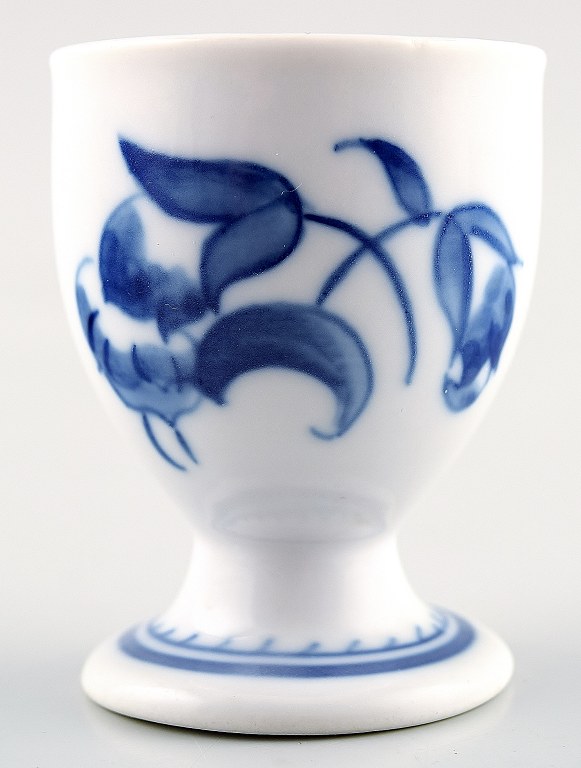 Corinth egg cup from B&G, Bing & Grondahl.
