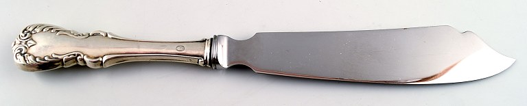 Tretårnet sølv lagkagekniv.
