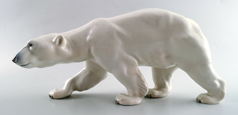 Royal Copenhagen figure, Walking Polar Bear (no. 425).
