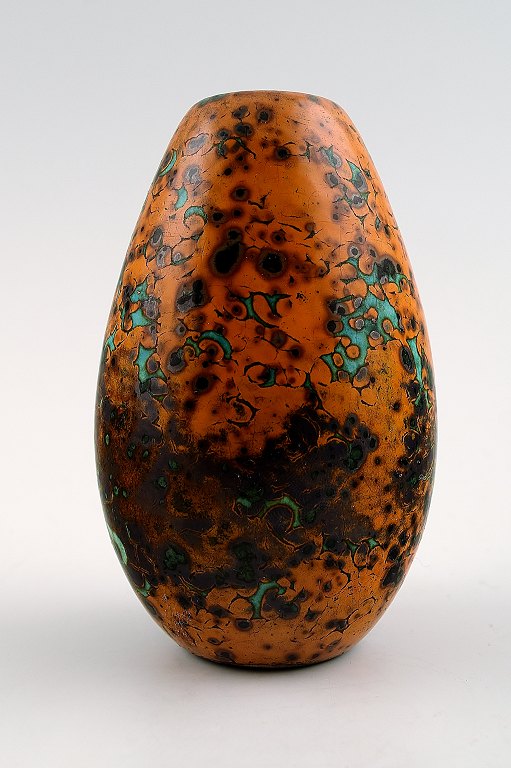 Hans Hedberg (1917-2007) Swedish ceramist.
Unique ceramic vase from Hedberg