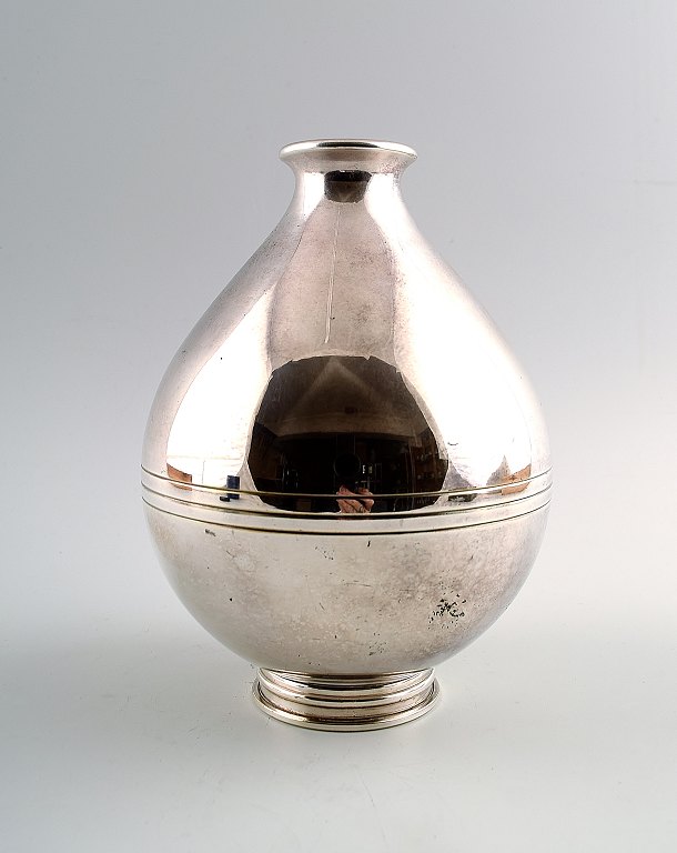 Art deco vase in pewter, Dana, Just Andersen style. 1930s.
