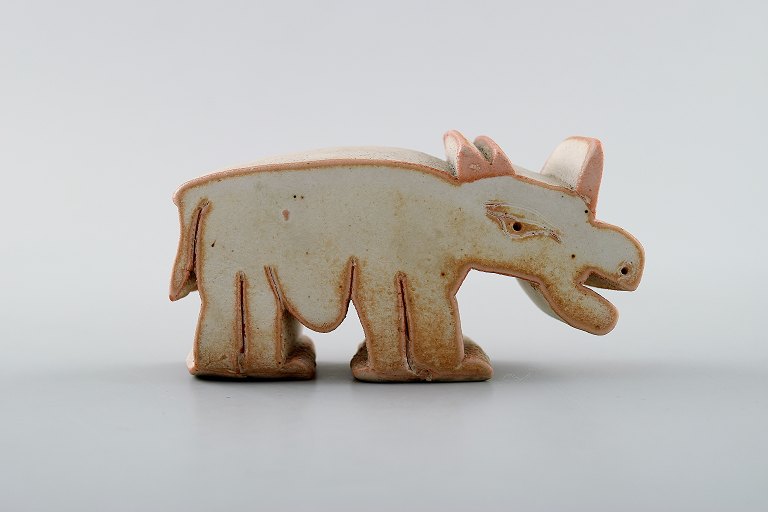 Unika Bodil Manz næsehorn i keramik.
